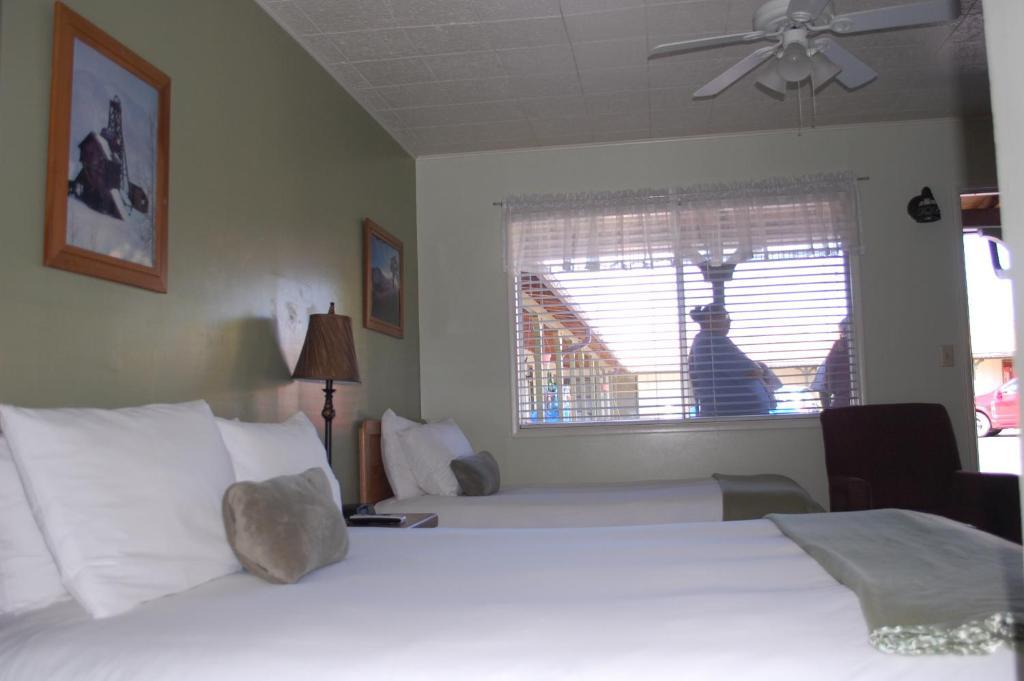 Trees Motel Bishop Quarto foto